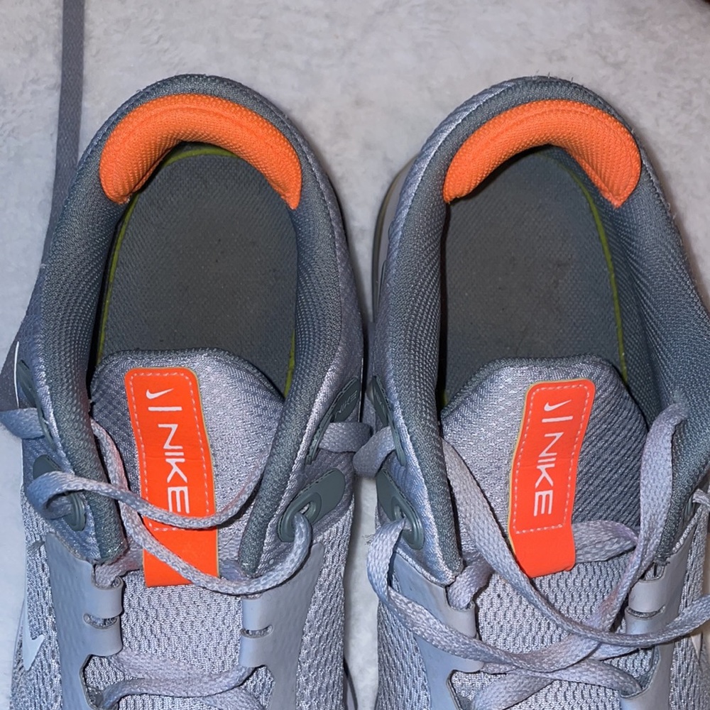 EUC Nike Air Max Alpha Trainers CW3396-007 size US men’s 13 gray/orange/white - Picture 10 of 10